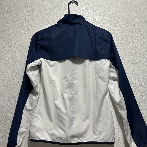 New Balance Women's Navy and White Jacket new without tags - Picture 6 of 10